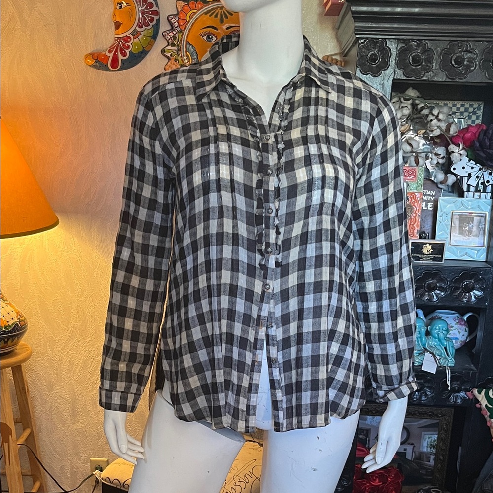 Classic Checkered Button-Down Shirt - Black and White